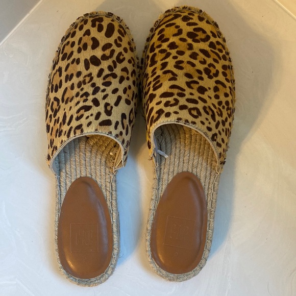 GAP Shoes - GAP Cheetah Slides